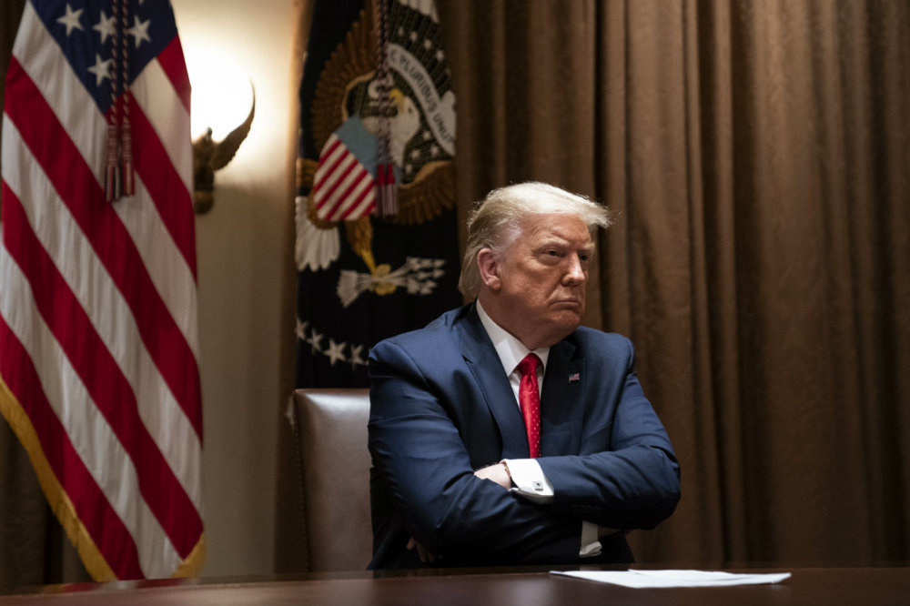 特朗普|总统大选关键州民调创新低，特朗普撤换竞选经理