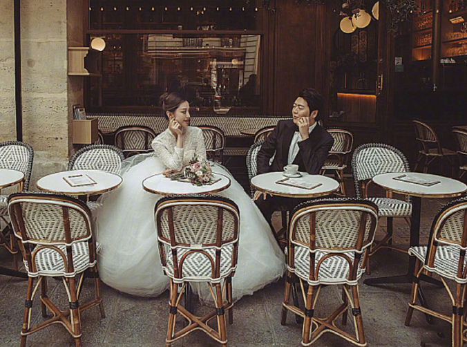 张馨予|明星婚纱照：吉娜优雅，卢靖姗搞怪，看到张馨予：一般人做不来