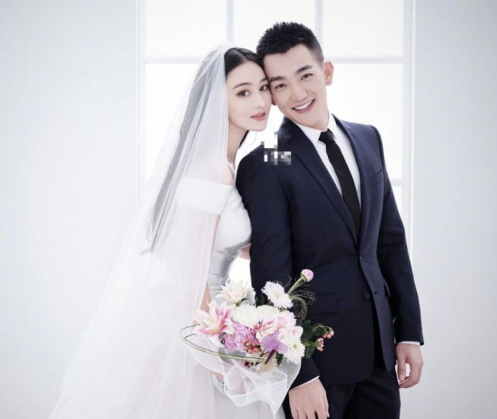 张馨予|明星婚纱照：吉娜优雅，卢靖姗搞怪，看到张馨予：一般人做不来