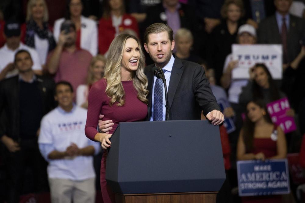 特朗普|特朗普家族腐败案被曝光：两个儿子的另一半每年领十八万美金