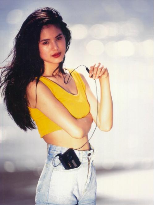 李若彤|李若彤当年有多美？神雕监制赞其可遇不可求，凭照片就受金庸认可