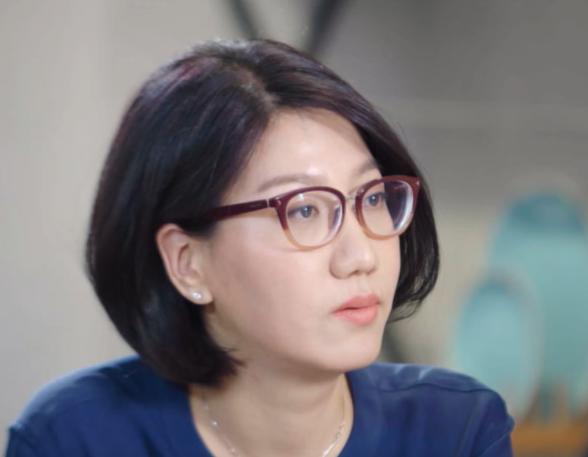 易立竞.说的是风浪背后的女人——"团宠"万茜也在这里翻车.