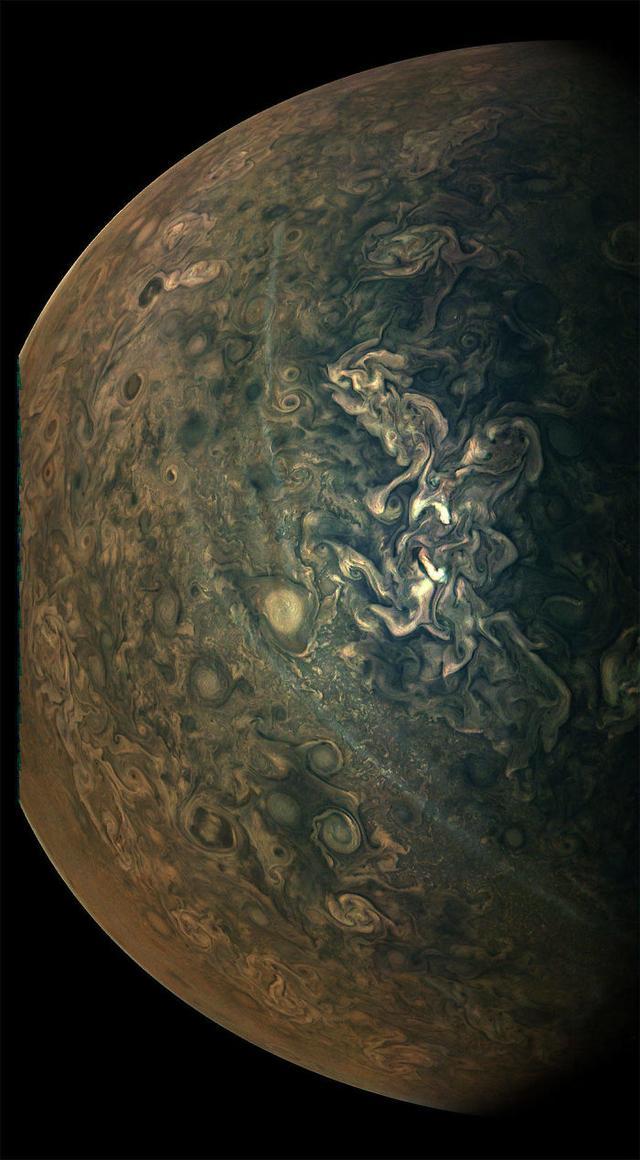 图片来源:美国宇航局 7,木星火山活跃的卫星io在nasa的朱诺号宇宙飞船