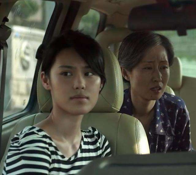 丁小样|父母爱情：别小瞧只有3个镜头的丁小样，她年纪轻轻早在国外获奖