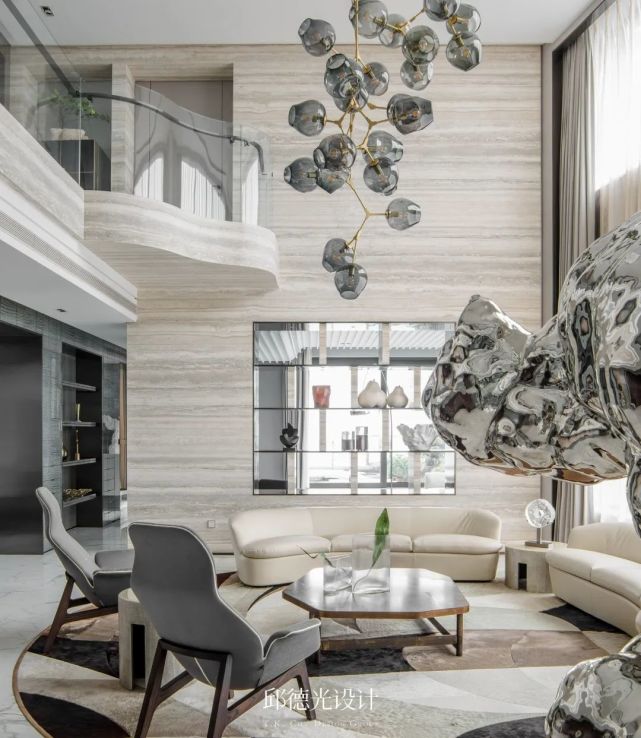 在四十年的设计创作生涯中,邱德光的主要实践领域是「家」的营造:用