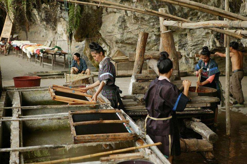 书法|农妇文盲苦练书法十五年，自创天书无人能懂，专家称那不是书法