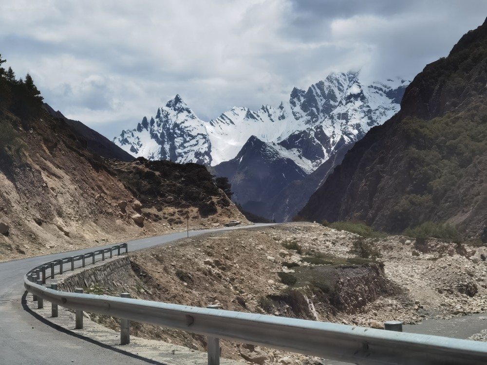 新藏线g219最新路况多是柏油路面阿里到叶城才是真正挑战