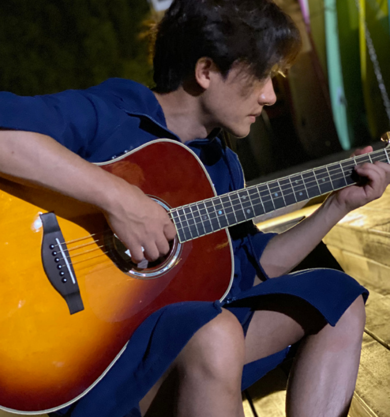 黄轩|黄轩官宣恋情后秀恩爱，素人女友正脸公开，这配得上男神？