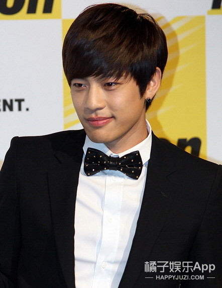 朴寒星|她是真的眼神不好吗？