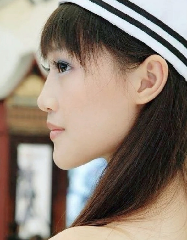 蓝盈莹|别再被蓝盈莹骗了！早年旧照流出，跟现在比完全就是两个人