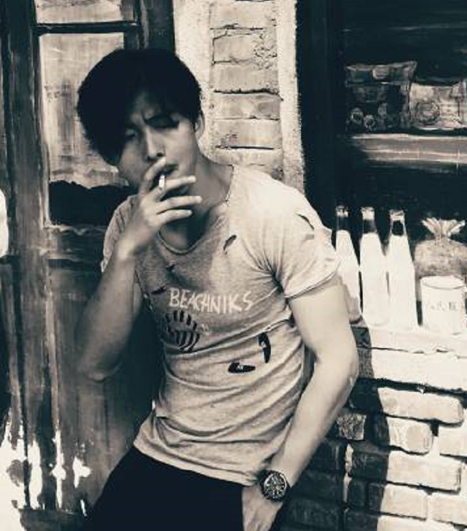 我不是药神|谁还记得《我不是药神》的黄毛？今将黄发剪短后，比陈冠希还帅