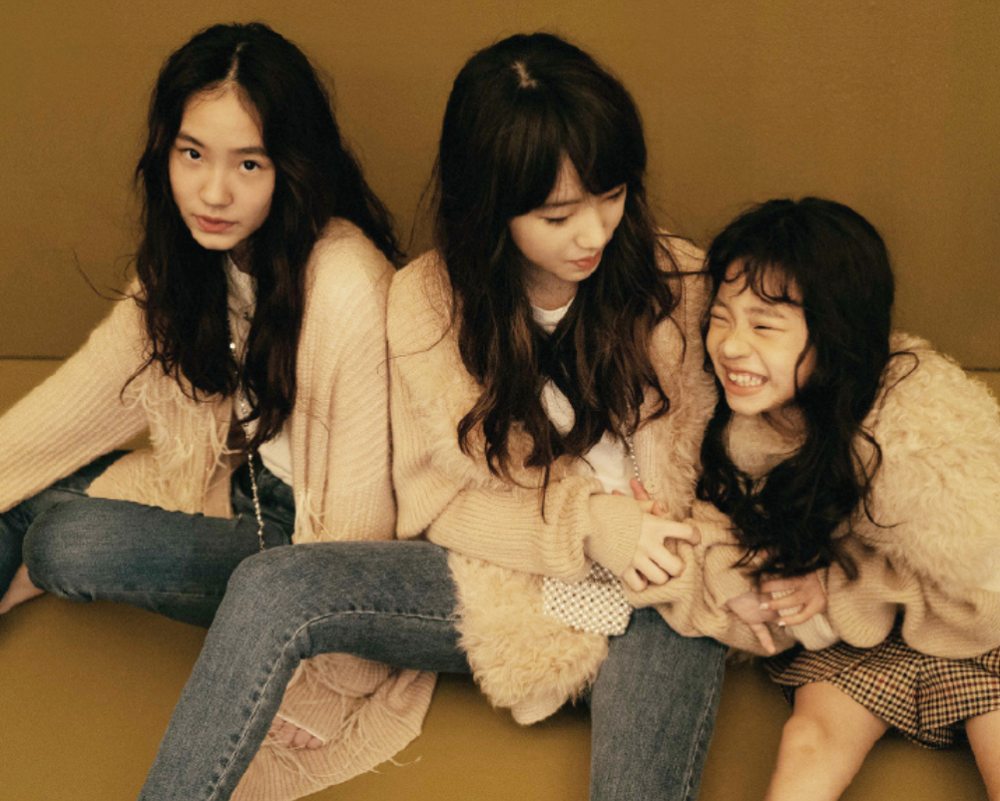 小s|小S三女儿合体拍大片，“丑女儿”全逆袭，这才是真正的超模家族