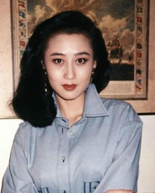 李连杰|亚洲小姐利智：赌王为她心动，李连杰抛妻弃女，追求十年才成功