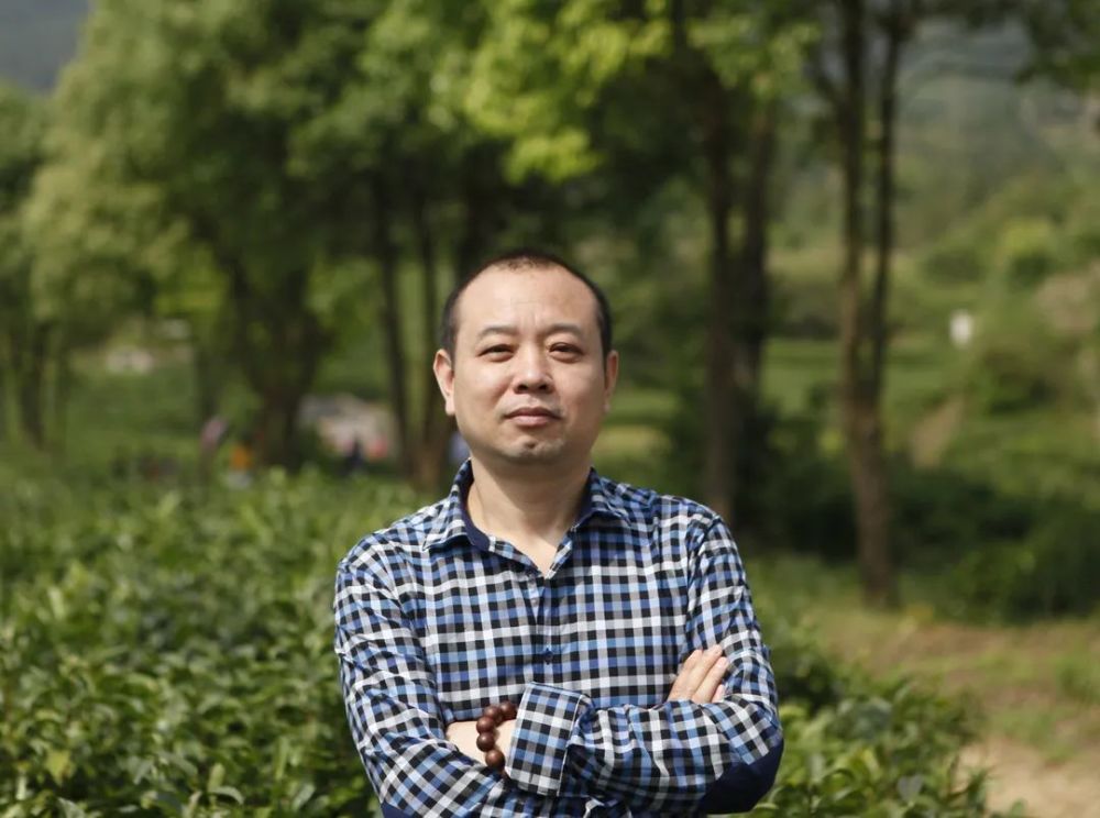 樊健军|樊健军：文学是一次长远的旅行，签约只是旅途上的一个站点