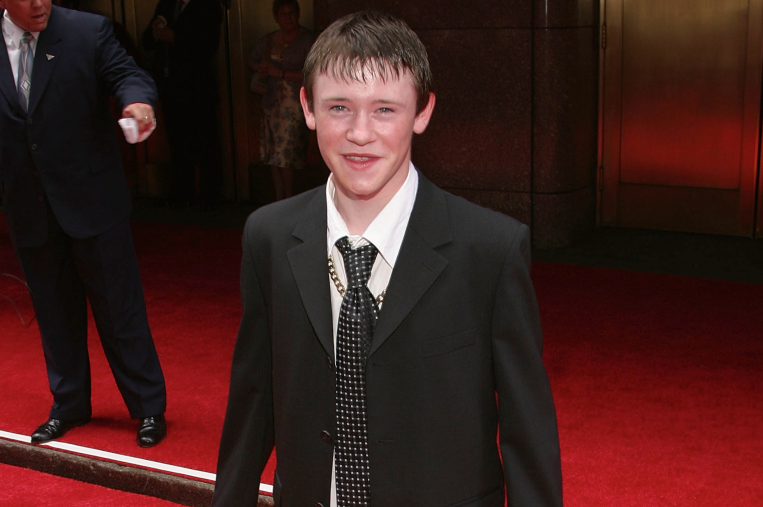 电影《哈利·波特与魔法石》幕后趣闻!"三人组"的选角故事_腾讯新闻