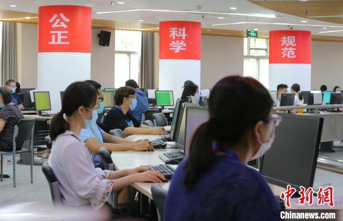 数学|北京新高考评卷：数学入手易出口难 语文现满分作文