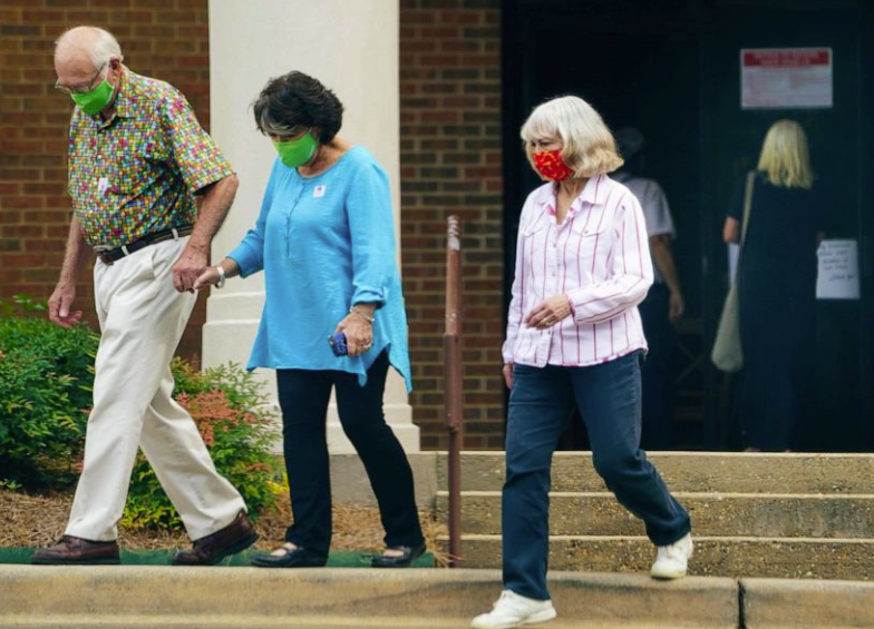 新冠肺炎疫情|美媒揭政府对口罩态度突变背后：病例激增下民众为何仍抵触佩戴