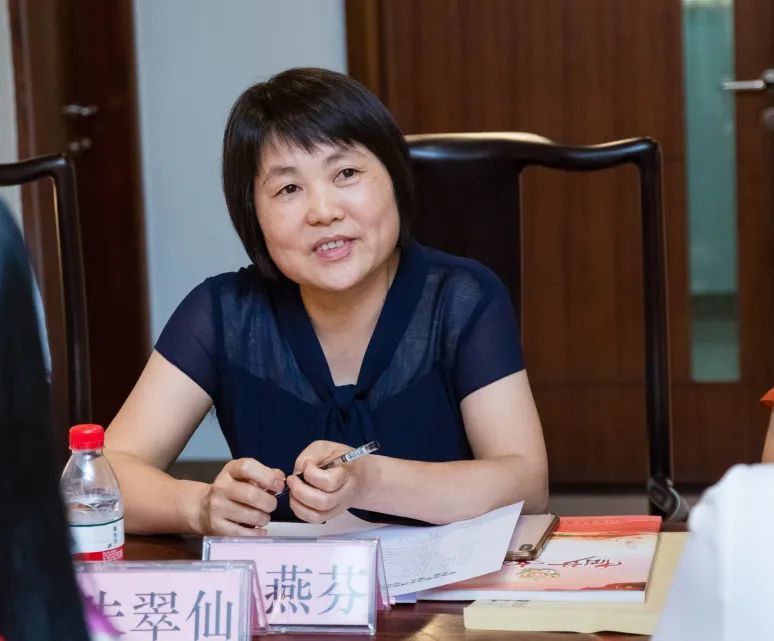 赖燕芬副市长到江门市女企业家协会开展暖企行动专题调研