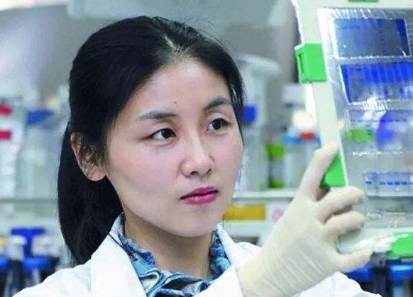 颜宁|清华女教授“弃国赴美”，如今为美立下大功，一举攻克50年难题