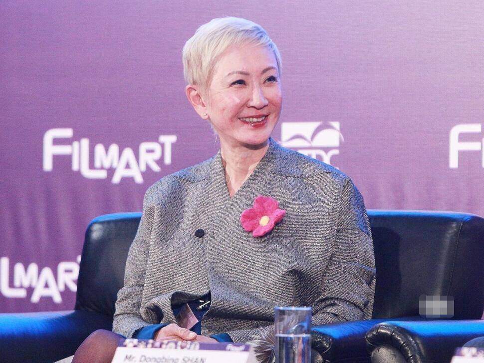 69岁施南生近况曝光曾嫁给相恋20年徐克如今单身生活很惬意