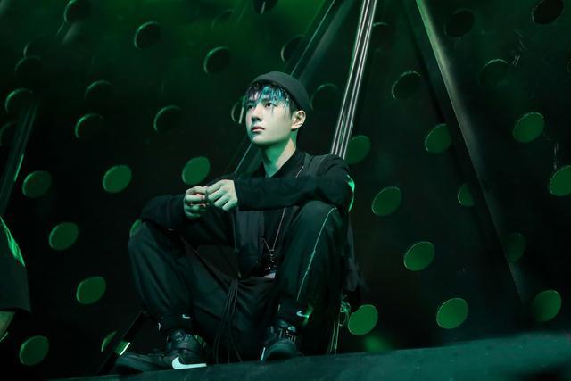 王一博|《街舞3》王一博大秀粉丝惊艳，路人给出这样评价，节目组找对人了