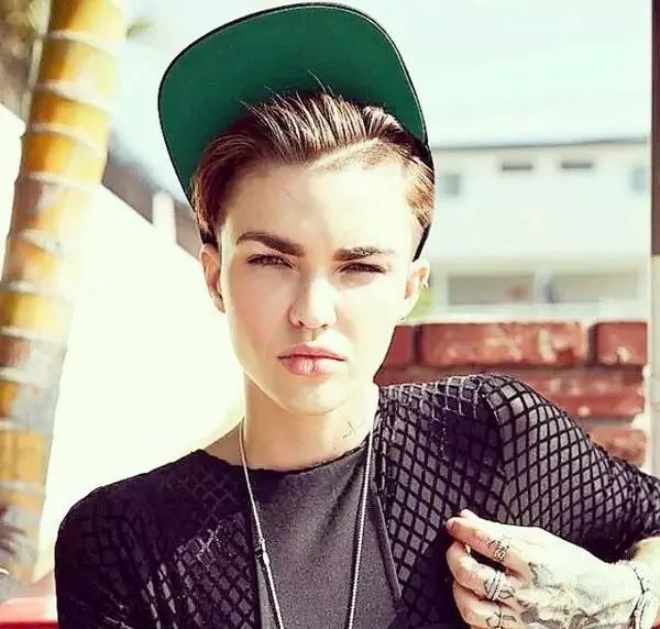 何超琼太给赌王长面子!