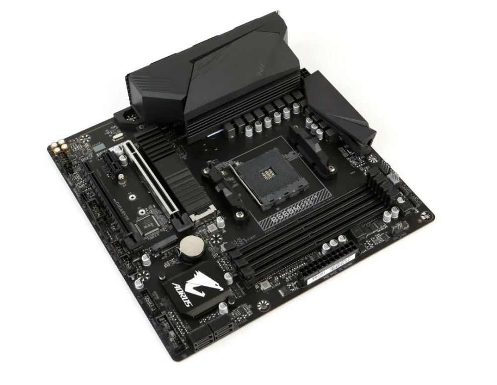 无需x570来看看高性价比b550主板如何突破45ghz