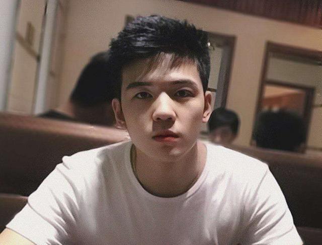 仝卓|仝卓被打后已消失74小时，多个账号疑似被冻结，或是受伤住院