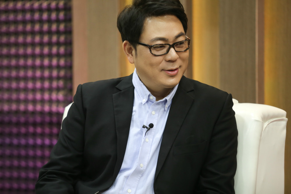 易烊千玺|易烊千玺，该考虑给你的“小可爱”发锦旗了！