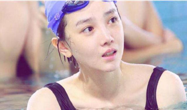 陈小纭|演员陈小纭，因胸大被迫放弃游泳梦，采访时用手遮挡被骂惨