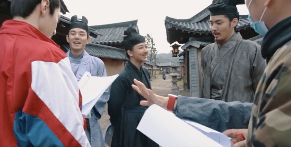 青簪行|《青簪行》出杀青特辑：吴亦凡带病拍摄，杨紫贴胡子扮男装，好飒