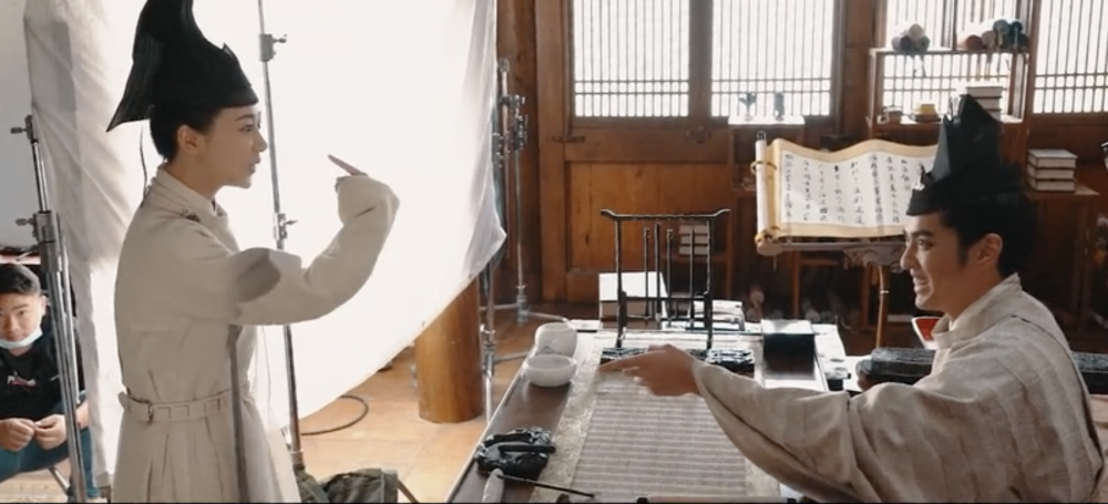 青簪行|《青簪行》出杀青特辑：吴亦凡带病拍摄，杨紫贴胡子扮男装，好飒