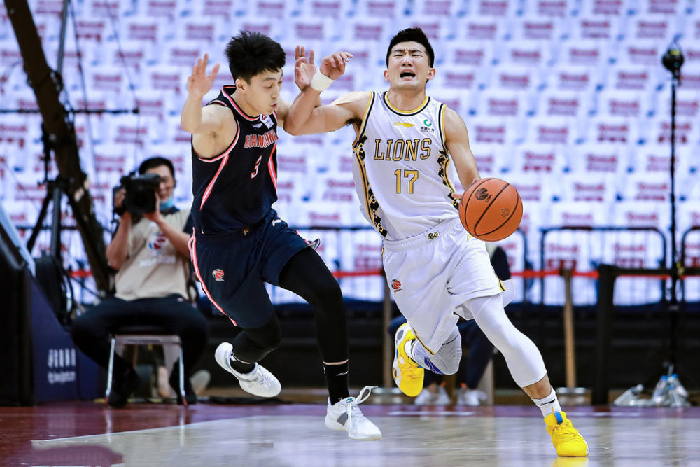 cba|CBA最新排名：广东追平连胜纪录，北京反超广厦，10队锁定季后赛