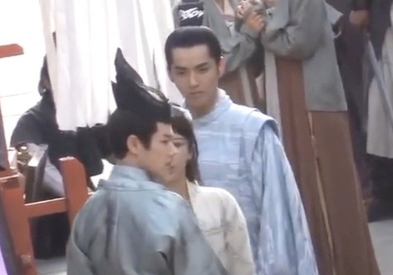 青簪行|《青簪行》杨紫贴胡须男装造型首曝光，吴亦凡古装胡子扮相超帅气