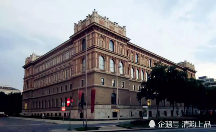 阿道夫·希特勒|希特勒想成为一名真正的画家，前后四次报考了维也纳美术学院