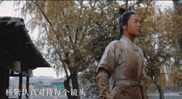 杨紫|《青簪行》杀青，杨紫和吴亦凡片场互动欢乐多，杨紫女扮男装上头