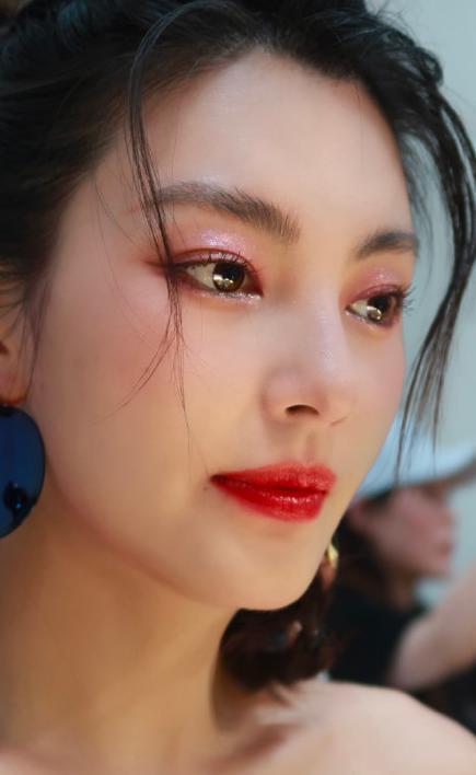 张雨绮|人红是非多！张雨绮旧照曝光被质疑整容，与如今美艳形象判若两人