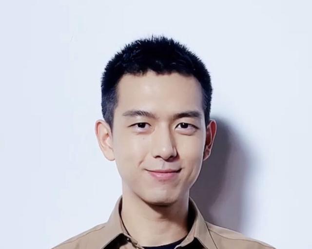 宋威龙|寸头惊艳众人的男明星们，宋威龙李现有男友感，吴亦凡杨洋太精致