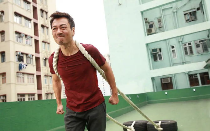 tvb|两大视帝联手，TVB这部王牌剧，被雪藏2年后，首播一集打破收视率