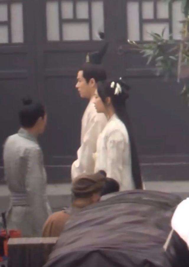 杨紫|杨紫青簪行杀青！拍戏时颜值争议多，被嘲生图开美颜摄像机都变形