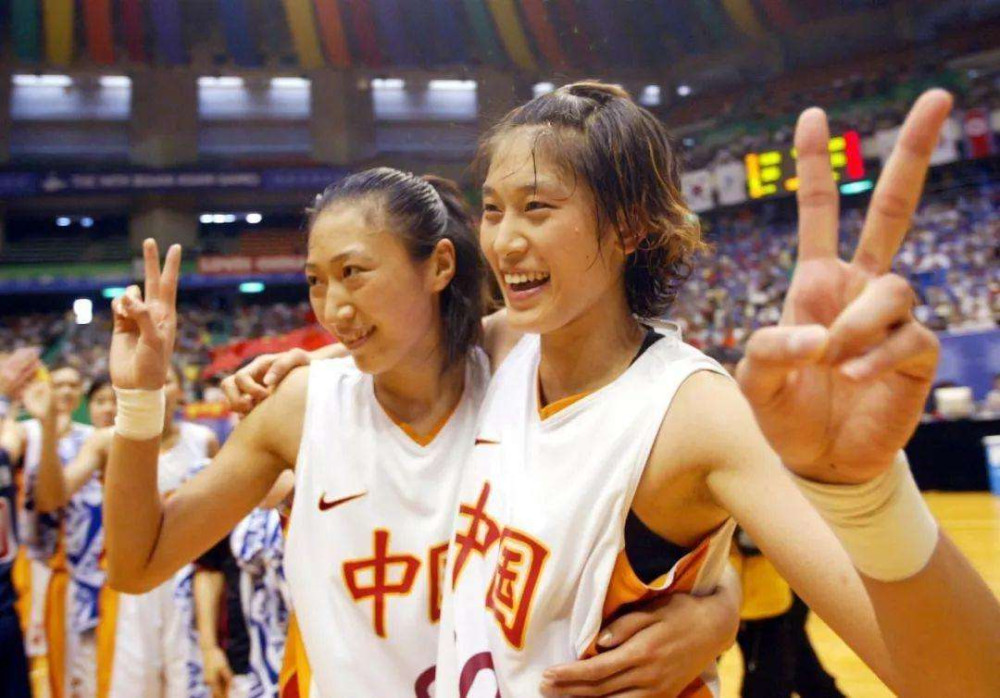 她曾是女篮第一美女 郑海霞后首位登陆wnba国手 今41岁还未出嫁 腾讯新闻