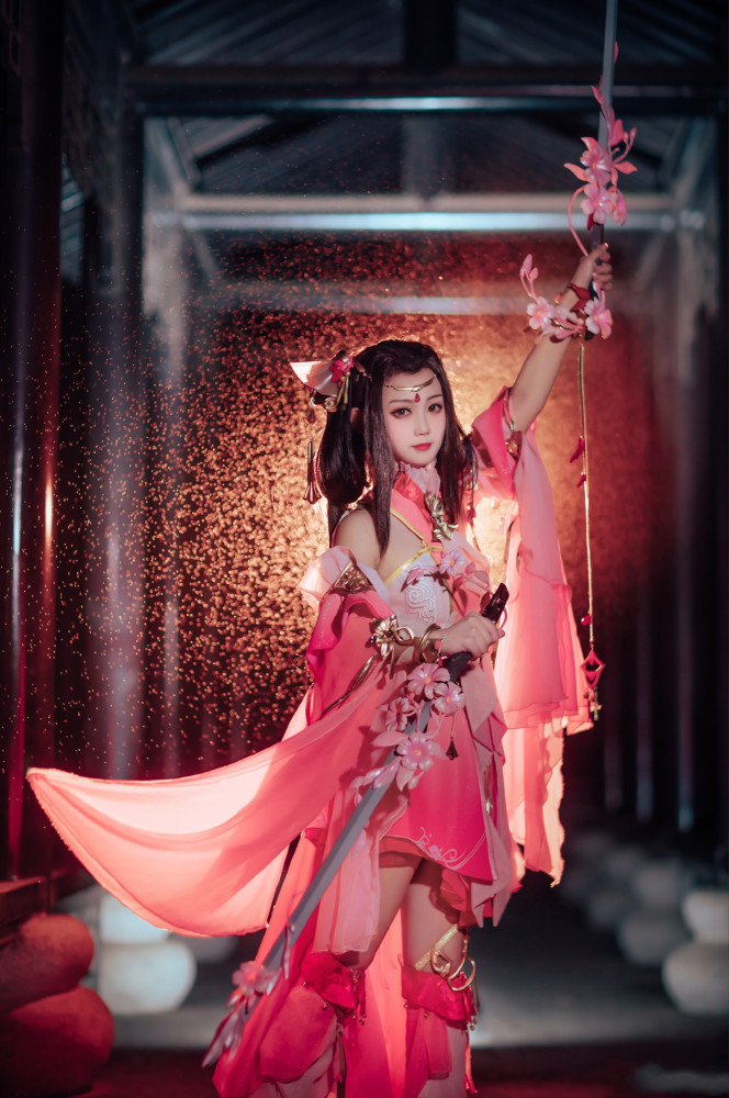 霓裳一舞倾世间小姐姐剑三雪河秀萝惊艳cos