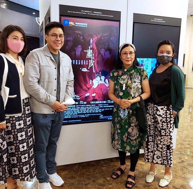 霍启刚|霍启刚郭晶晶入住1.5亿带花园泳池独立屋，两个女儿露正面更像爸爸