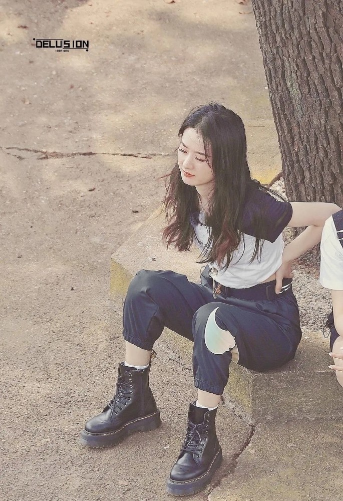 中餐厅4|《中餐厅4》高强度录制累倒艺人，赵丽颖腰伤复发，杨超越坐地不起！