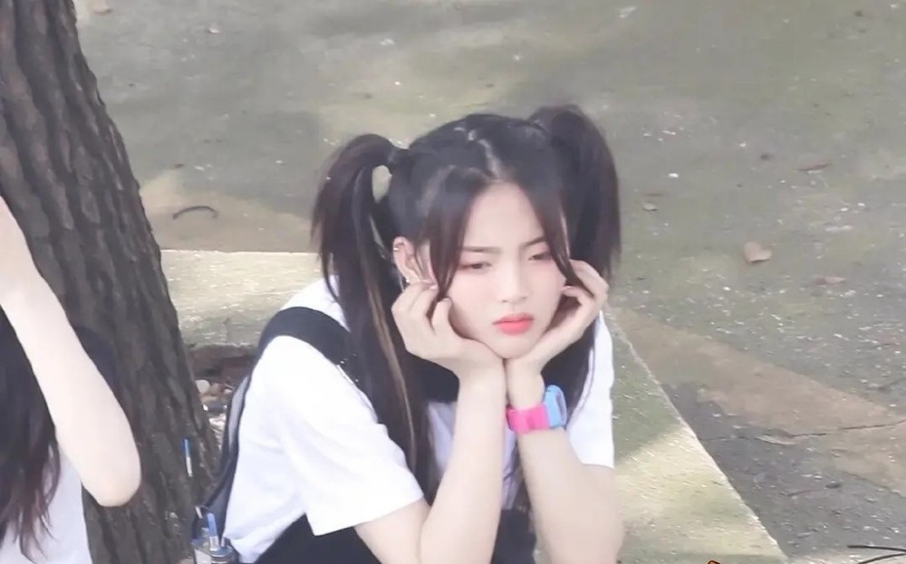 中餐厅4|《中餐厅4》高强度录制累倒艺人，赵丽颖腰伤复发，杨超越坐地不起！