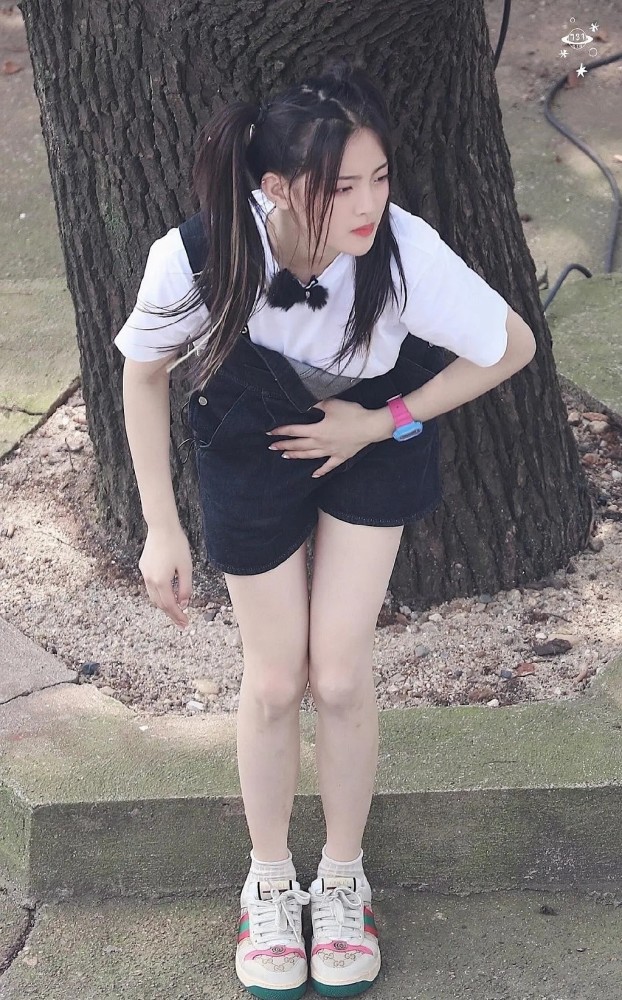 中餐厅4|《中餐厅4》高强度录制累倒艺人，赵丽颖腰伤复发，杨超越坐地不起！