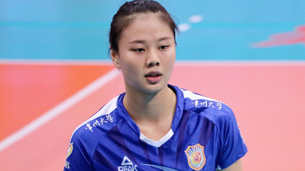 中国女排王丽娜奇迹般,17岁就成为冠军,龚翔宇与其有相似处