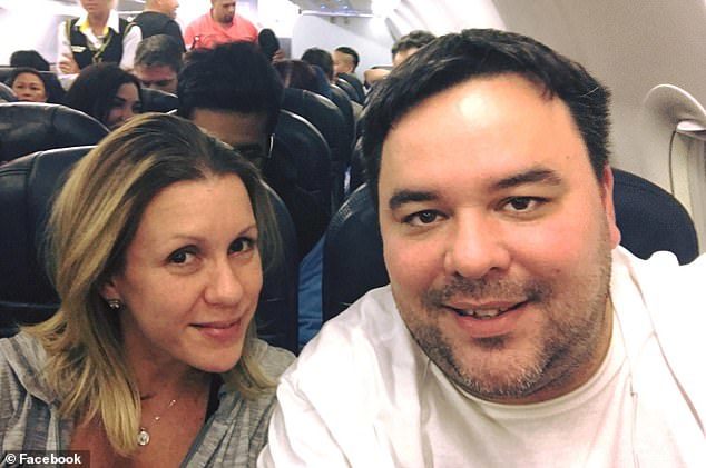 新冠病毒|美国青年不听劝执意外出聚会，回家致全家感染新冠，父亲命悬一线