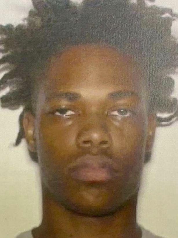 伊斯梅尔·卡西利亚斯|国庆日14岁女儿卧室惊现男子，愤怒的美国爸爸把他打得满地找牙