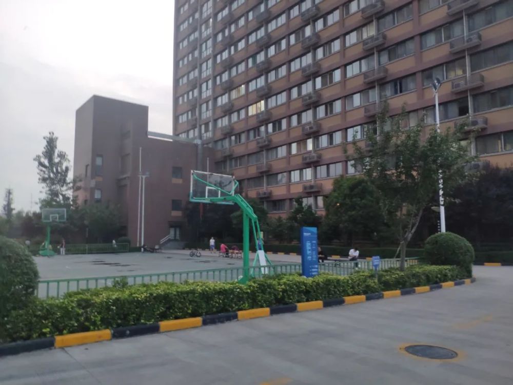 蓝博公寓,锦业公寓,软件公寓条件都还不错,而且户型面积很棒.